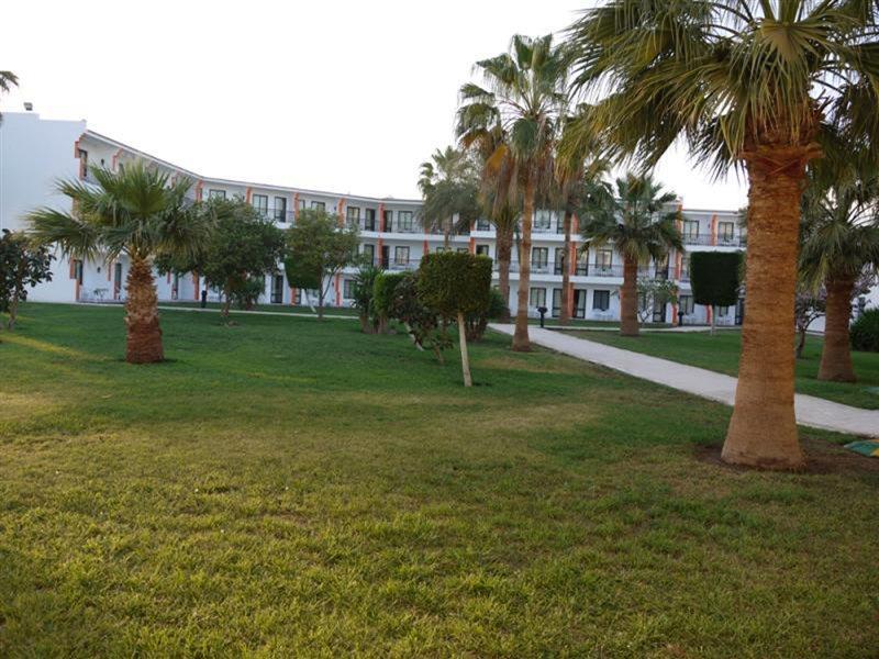 Holiday Inn Resort - Safaga Palace Exterior photo